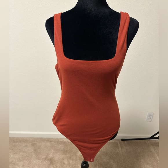 Rust Color One Piece - Picture 3 of 4